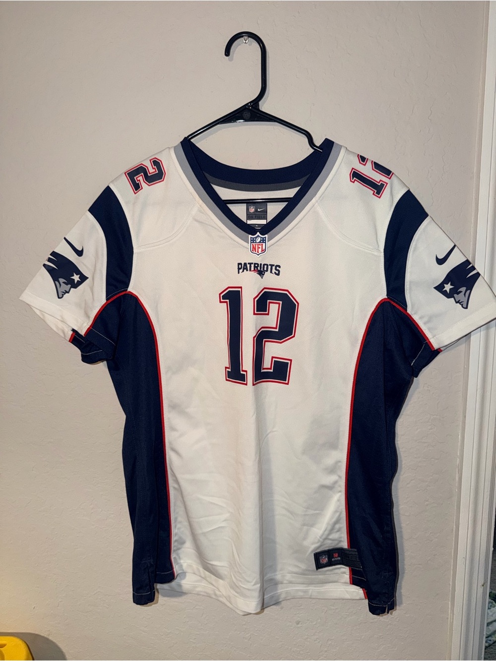 Nike NFL New England‎ Patriots Tom Brady #12 On Field Jersey White Women’s XL